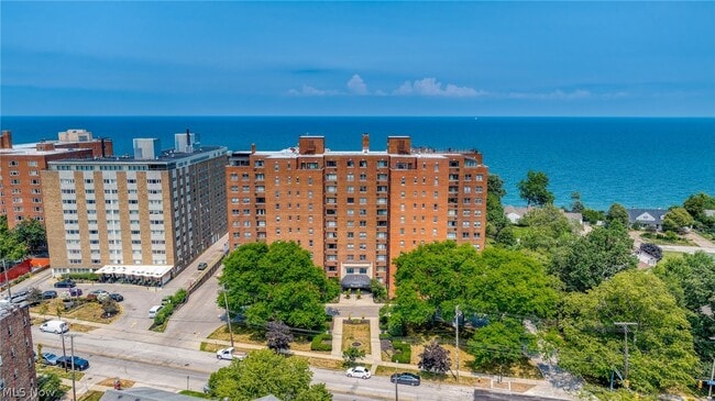 Building Photo - 11720 Edgewater Dr