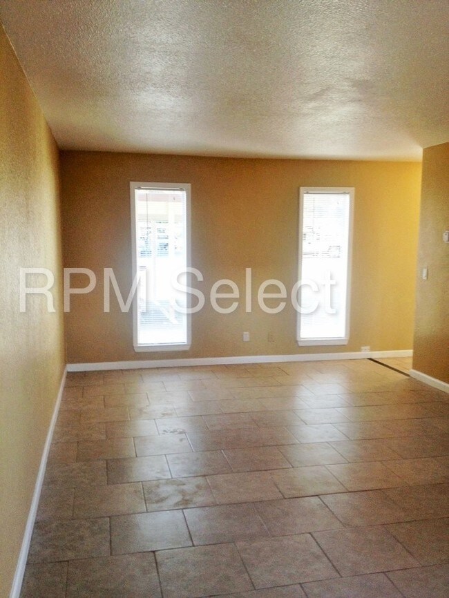Building Photo - 68 El Toro Ct