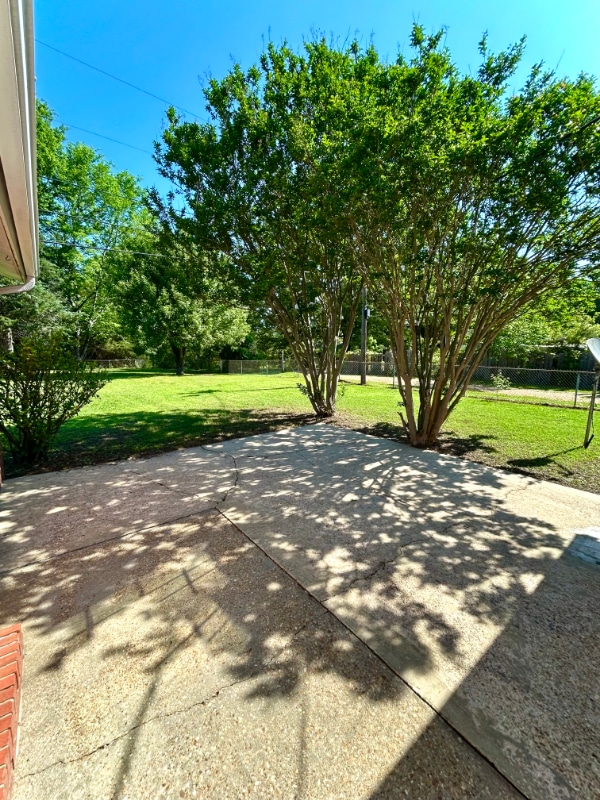 Building Photo - 359 Wells Dr