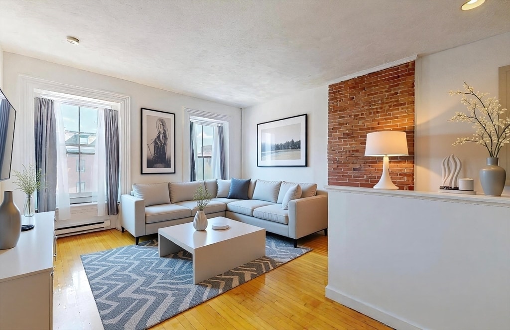 Foto principal - 703 Massachusetts Ave