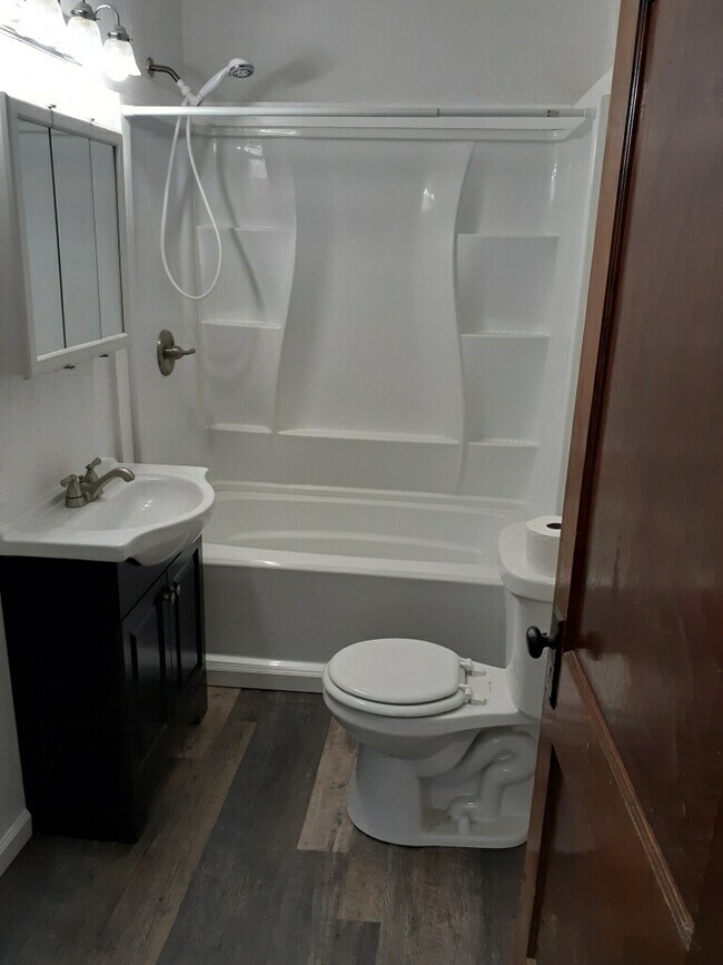 Foto del edificio - 743 Bluff St