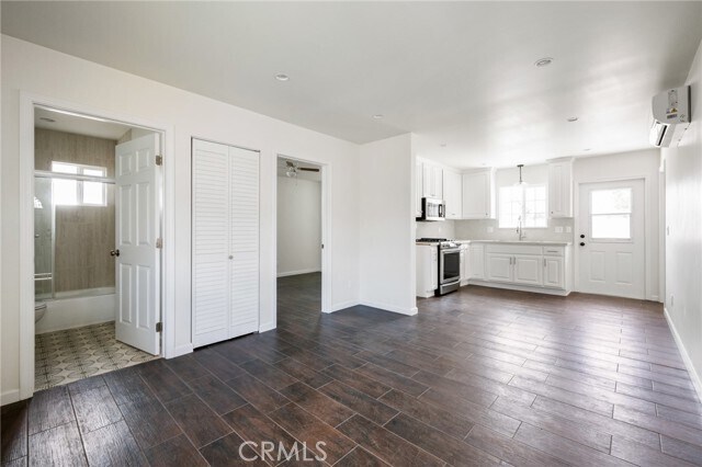 Foto del edificio - 10972 McKinley Ave