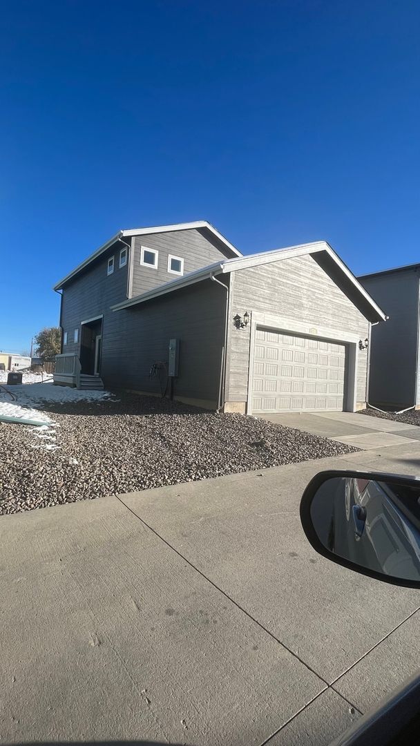 Building Photo - 530 Kiowa Ave