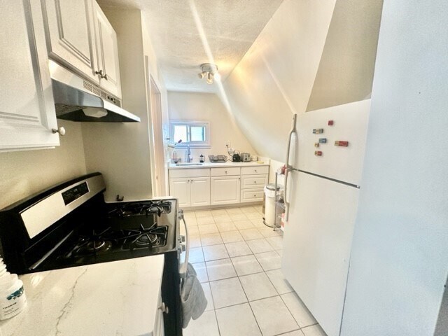 Foto del edificio - 70 Roseland St