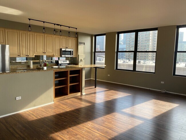 Foto del edificio - 330 N Jefferson St