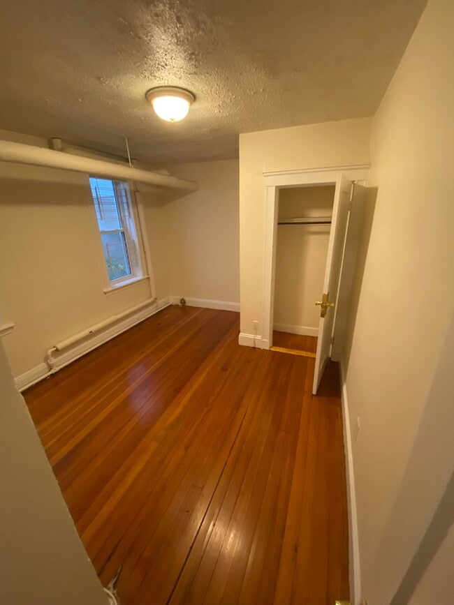 Photo - 2 bed/1 bath in Allston House