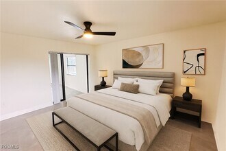 Building Photo - 528 SE 32nd Terrace Building Photo - 528 SE 32nd Terrace