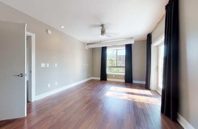 Building Photo - 110 South Campbell Street - 205
