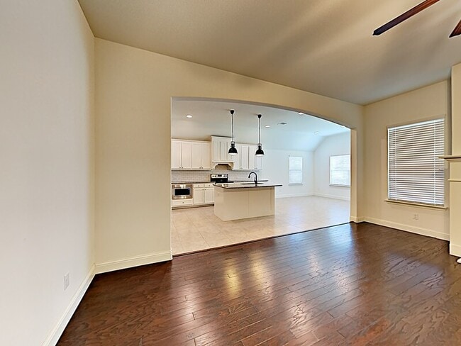 Building Photo - 317 Bluffside Trl
