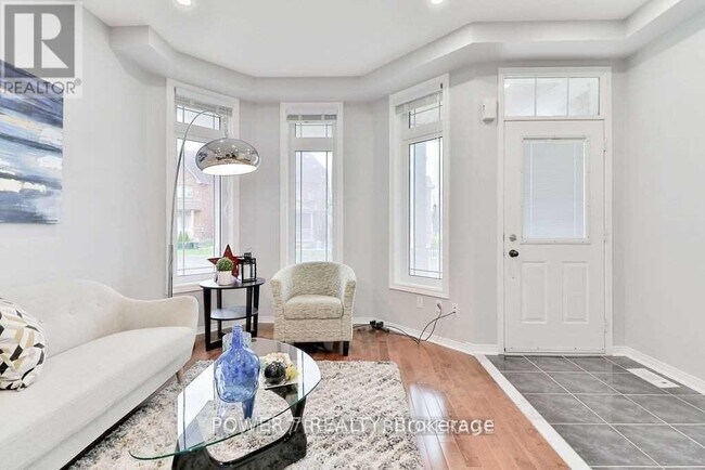 Building Photo - 253 Bur Oak Ave