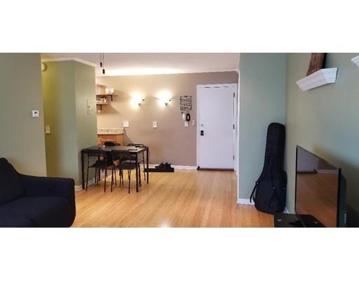 Building Photo - 1409 River St