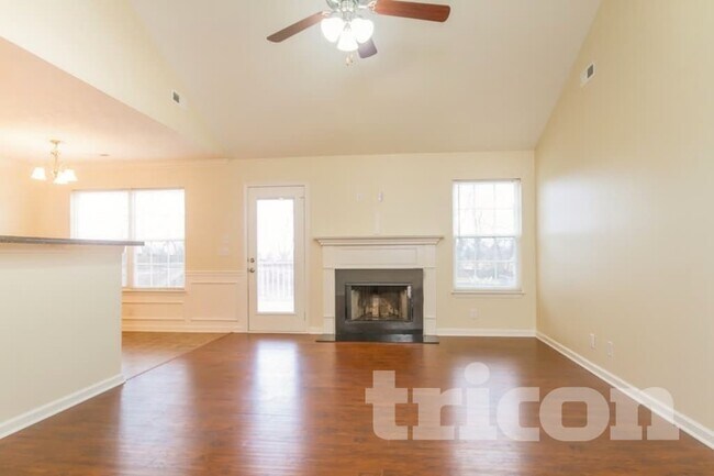 Foto del edificio - 1206 Aretha Dr