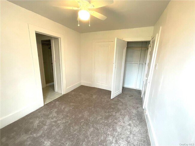 Foto del edificio - 15 Pleasant View Ave