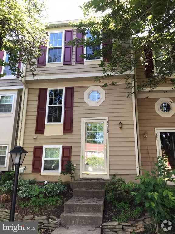 Building Photo - 1539 Woodcrest Dr