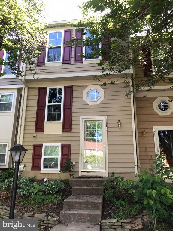 Primary Photo - 1539 Woodcrest Dr