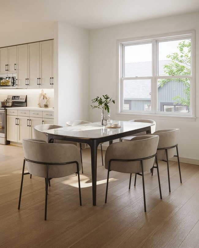 Interior Photo - Renn Apartments & Royce Townhomes
