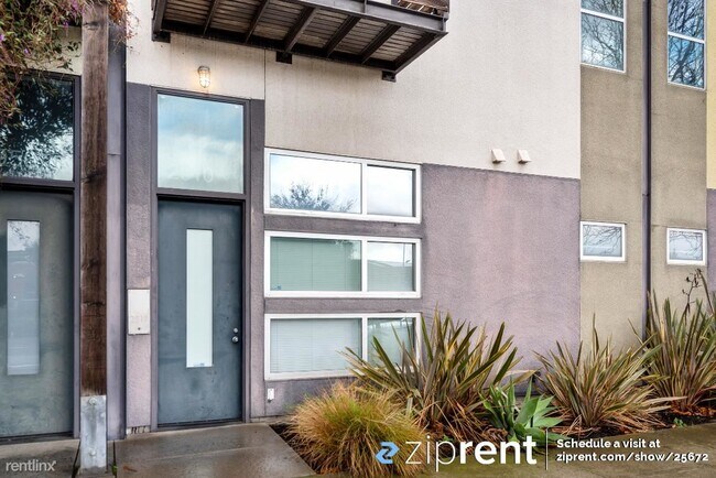 Foto del edificio - 2 br, 2 bath Townhome - 2910 Mandela Pkwy,...