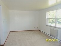 Foto del edificio - 461 Alberta Dr