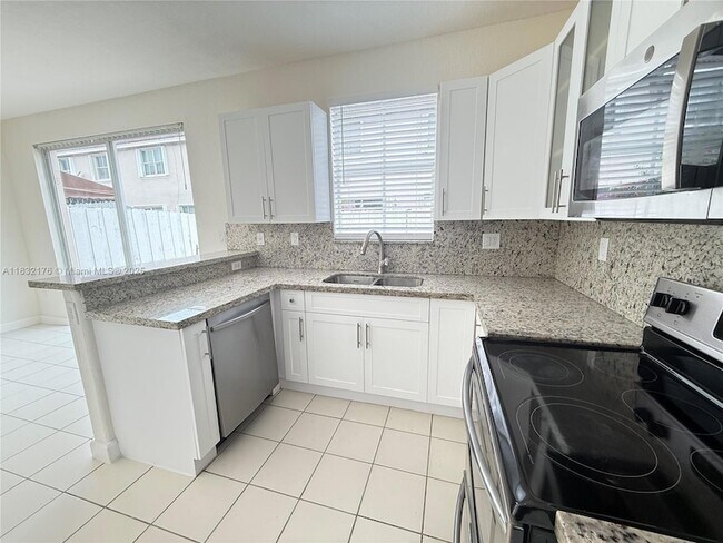 Foto del edificio - 15131 SW 23rd Ln