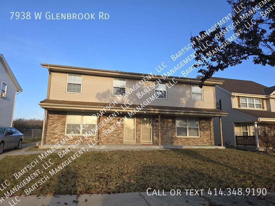 Foto principal - 7938 W Glenbrook Rd