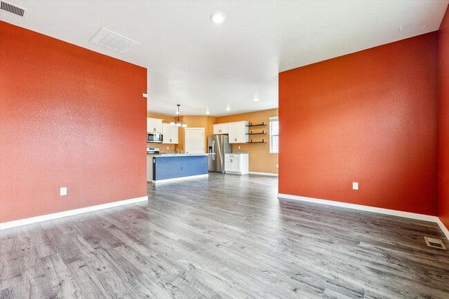 Building Photo - Fantastic 4-Bed, 2-Bath Ranch Style Home i...