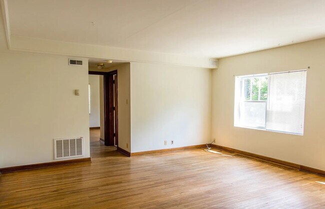 Foto del edificio - 809 S Henderson