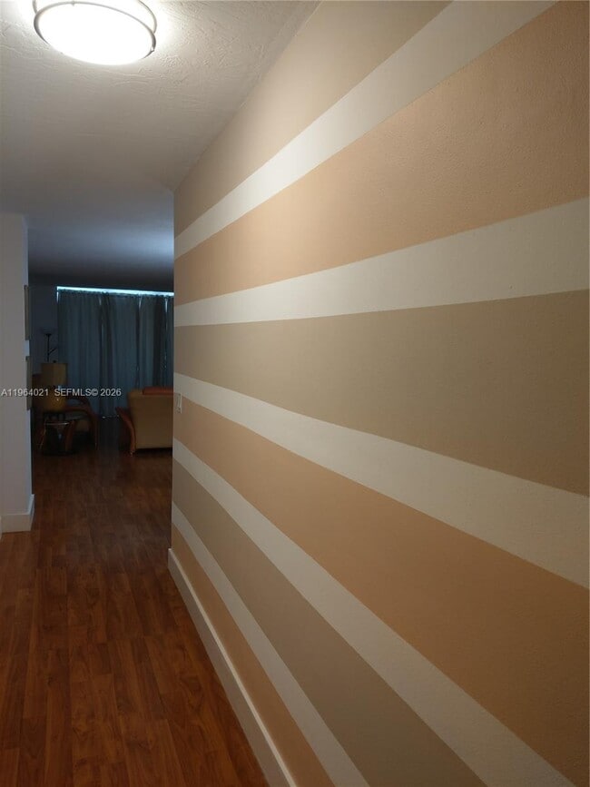 Foto del edificio - 3000 S Ocean Dr