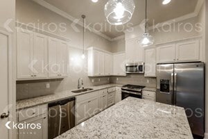Building Photo - 6536 Roux Dr