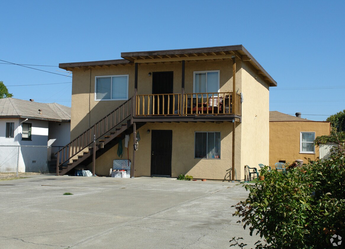 Foto principal - 838 Springs Rd