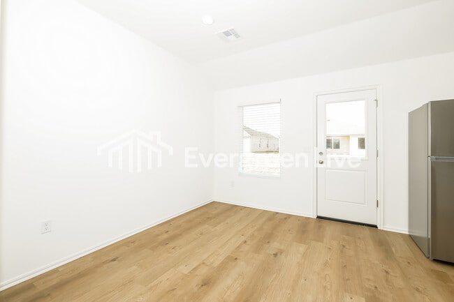 Foto del edificio - 4005 Olivia St