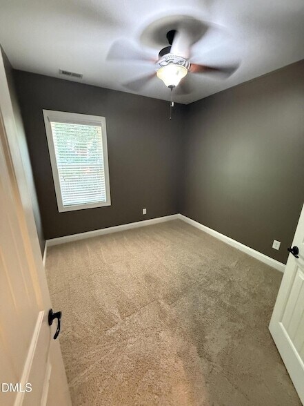 Foto del edificio - 2106 Scarlet Maple Drive