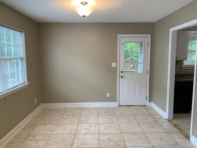 Foto del edificio - Updated 3BD/2B Home in Remerton