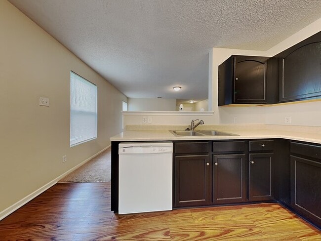 Building Photo - 7938 Hydrangea Ct