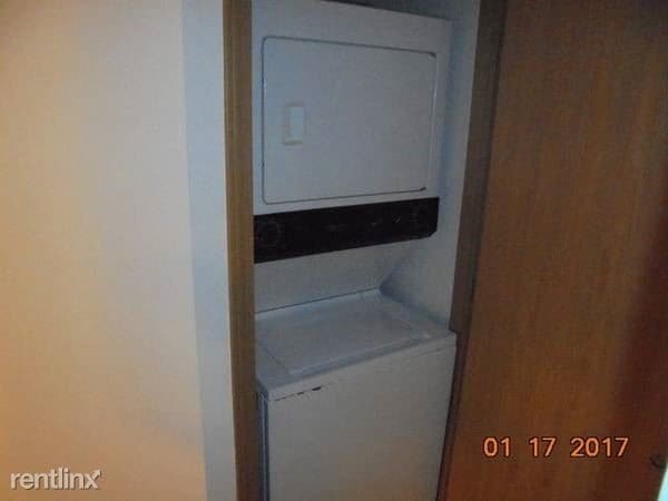 Building Photo - 2 br, 2 bath Apartment - 10515 W Grand Ave
