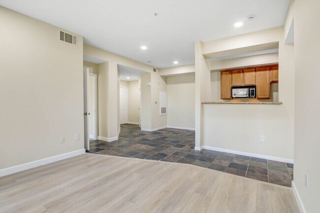 Building Photo - Coming Soon! 2 Bedroom 2 Bathroom condo in the beautiful Sonata @ Canyon Crest Community!