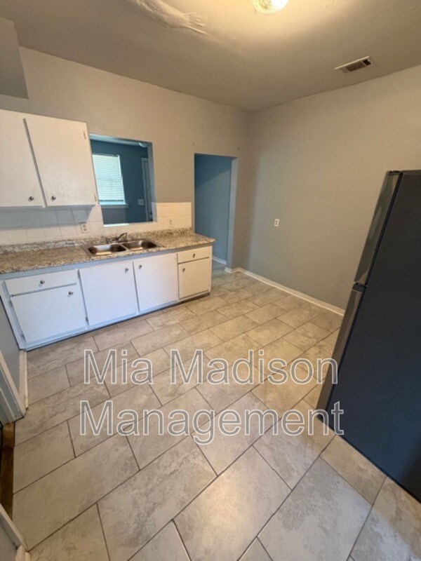 Foto del edificio - 1419 Richards St
