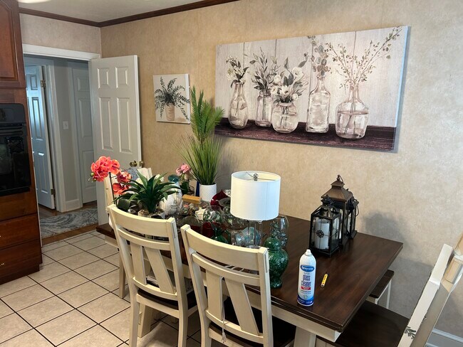 Foto del edificio - 3316 Troy Ave NW