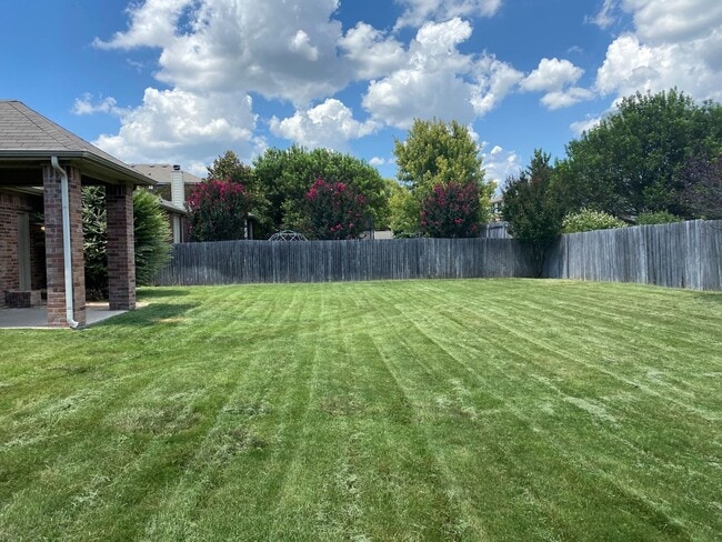 Foto del edificio - Spacious 2 Story Home in Weatherford Texas