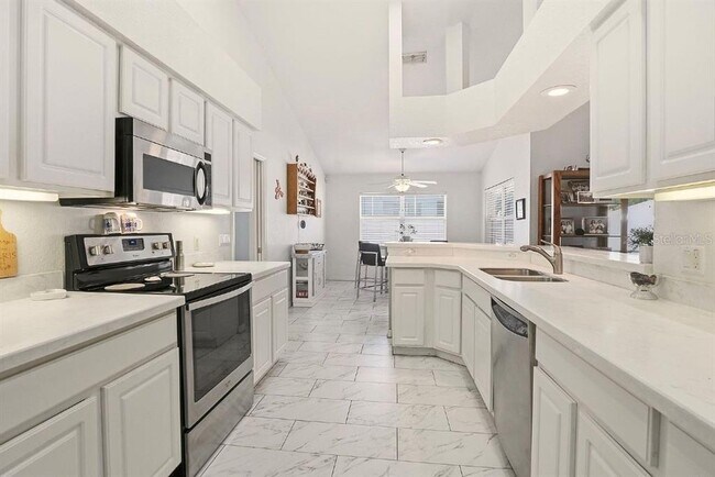 Foto del edificio - 7362 Beaumont Dr