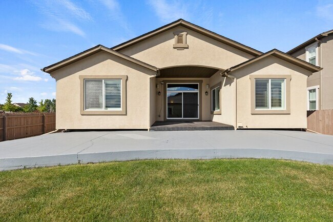 Building Photo - Beautiful 4BD Ranch Home in Cordera (D20)
