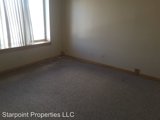 Foto del edificio - 1608 E 82nd St