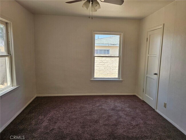 Foto del edificio - 26483 E 9th St