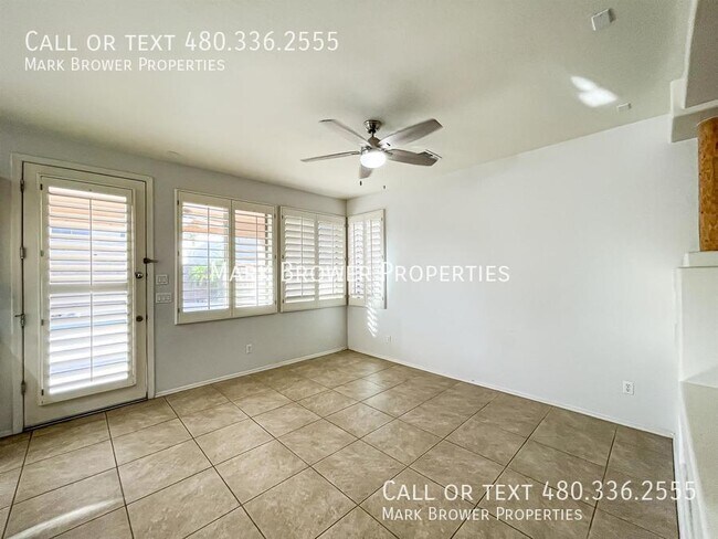 Foto del edificio - 3458 E Turnberry Dr