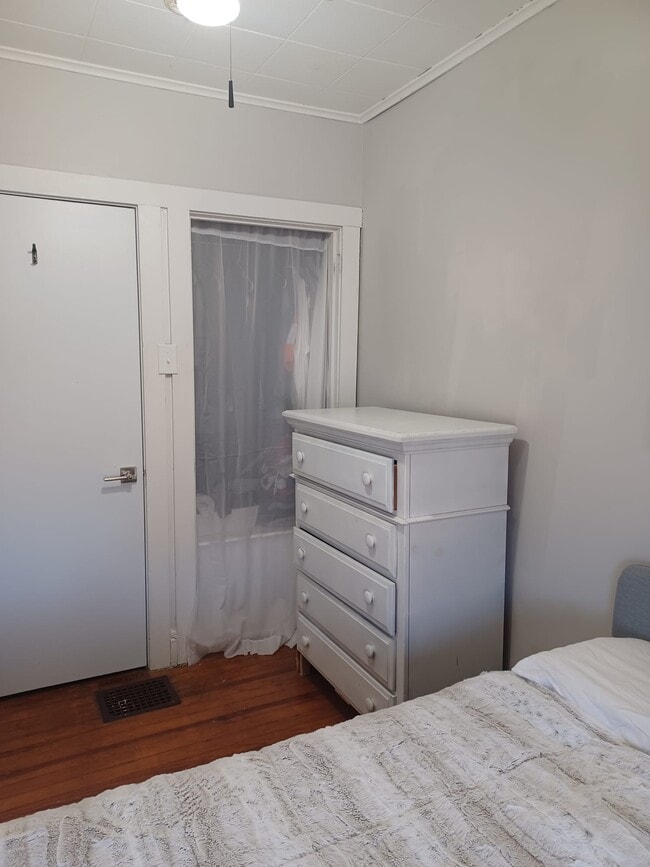 Photo - 206 Marne Rd House