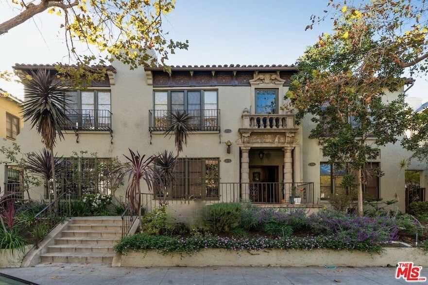 Photo - 177 N Sycamore Avenue Unit