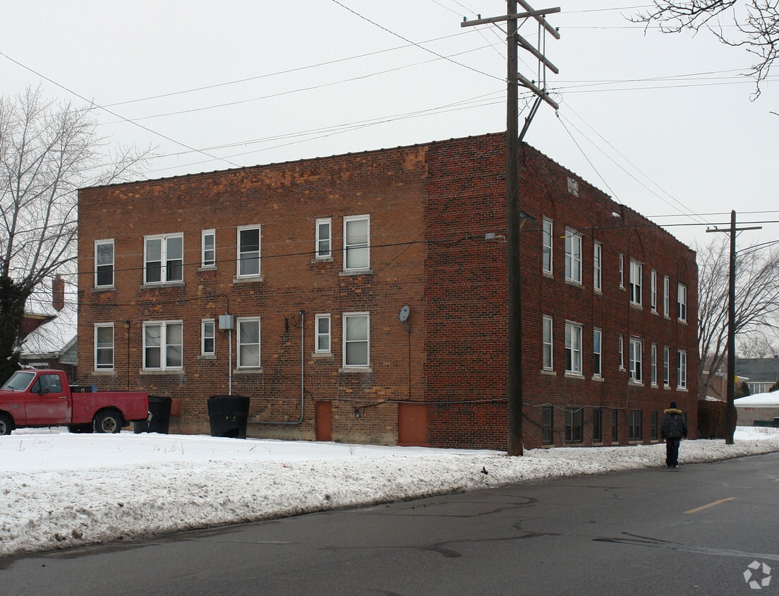 Building Photo - 14236 Glenwood St