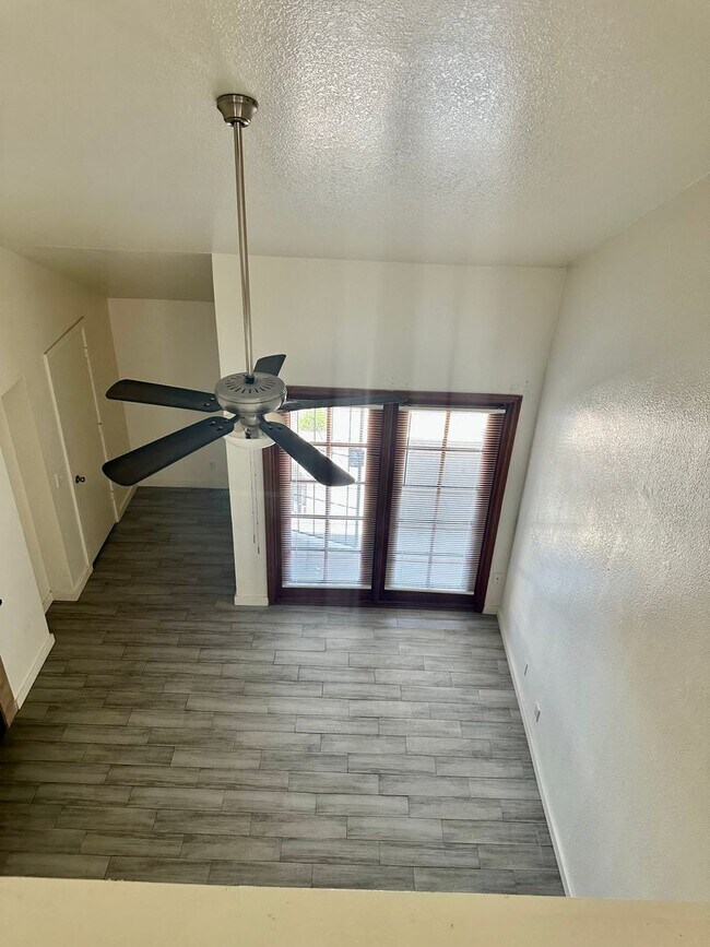 Foto del edificio - Stylish Towne House in Mesa with Community POOL