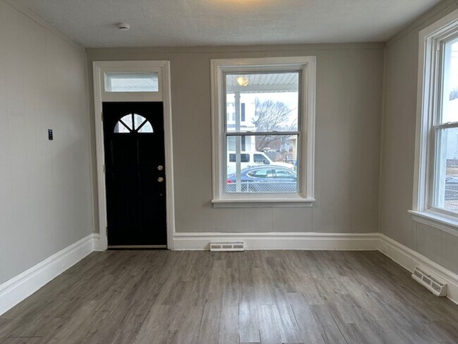 Foto del edificio - 6745 Somerset St
