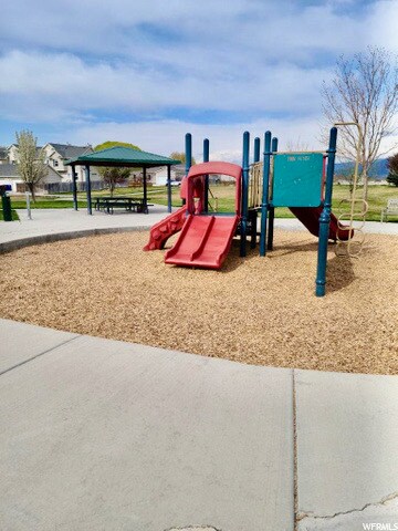 Building Photo - 4520 Frontier St