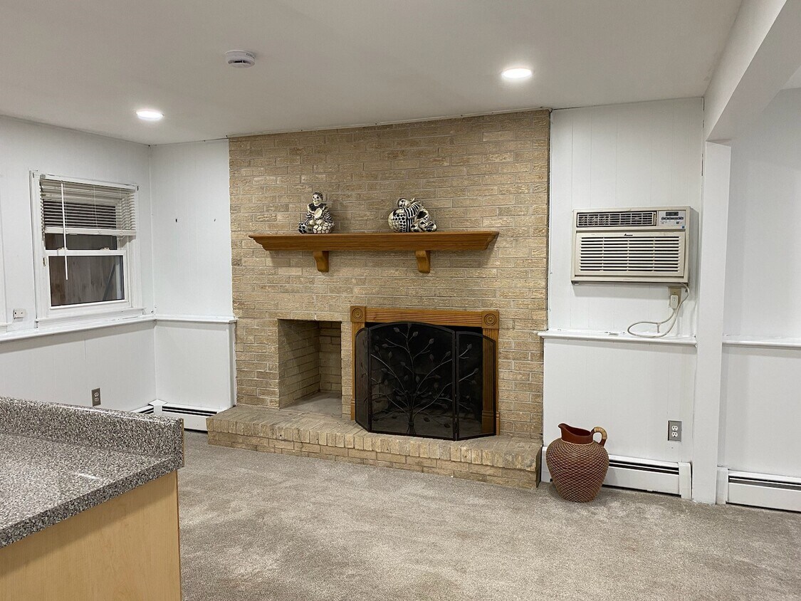 Foto principal - 741 Erie St